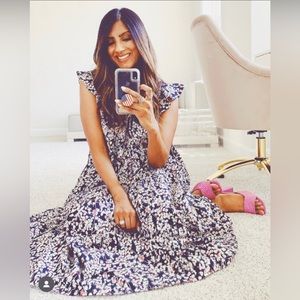 Banana Republic Dress. Size M. I’m great condition and gently worn.